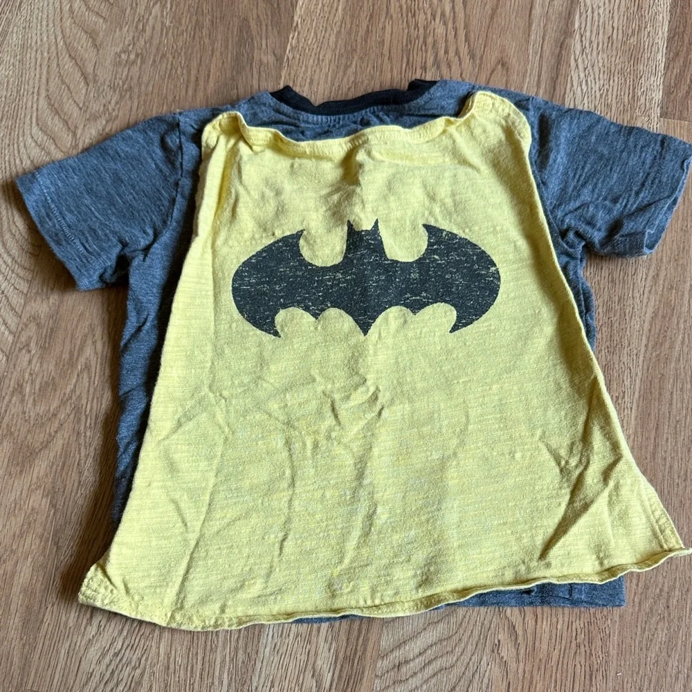 Gap Removable Cape 4 Kids Yellow and Gray Batman T-Shirt